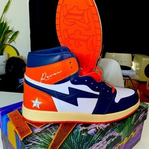 REVES PARIS HOUSTEN EDITION SIZE 12